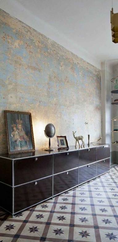 Trash wall dans un séjour