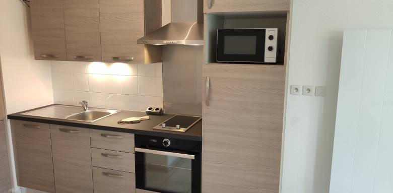 Cuisine rustique totalement rénovée