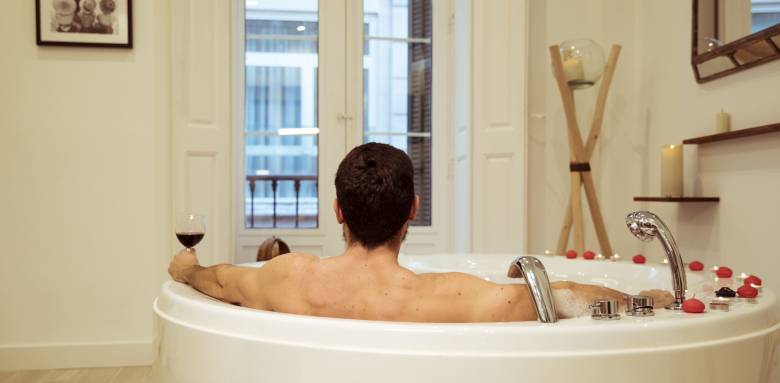 Installation d'un bain à remous à l'intérieur dans la salle de bain - Valence 26