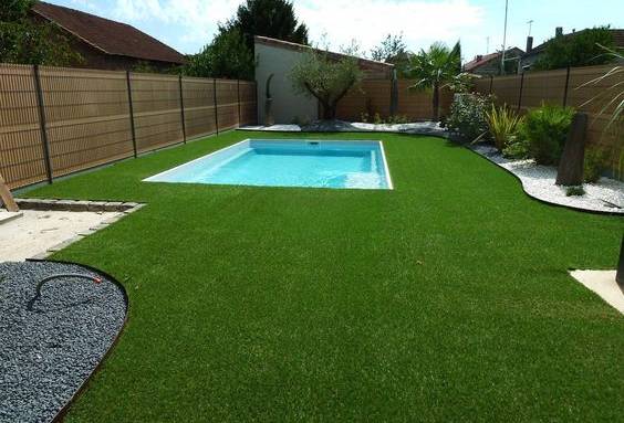 Gazon synthétique en revêtement de sol de plage de piscine - Rochefort 17