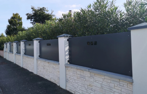 Construire mur de clôture