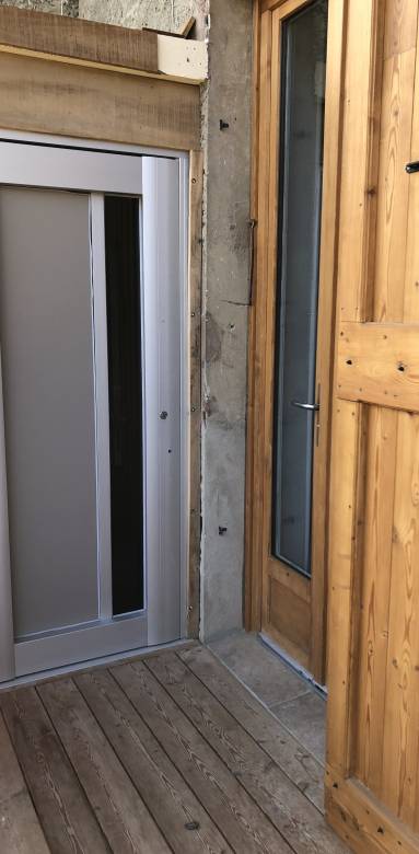 Ascenseur extérieur installé en Isère 
