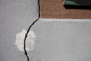 Fissures linteaux fenêtres