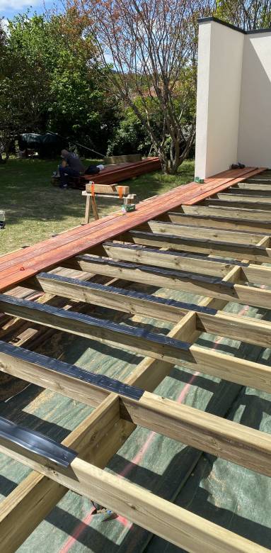 Travaux de pose de terrasse bois sur lambourdes - Montauban 82