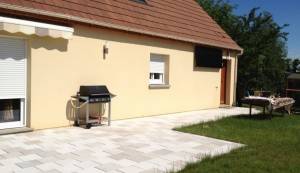 Aménagement de terrasse en pierres naturelles 