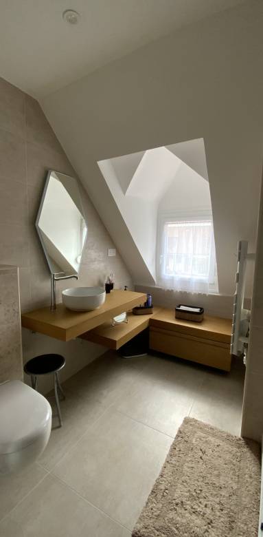 Salle de bains sous rampant