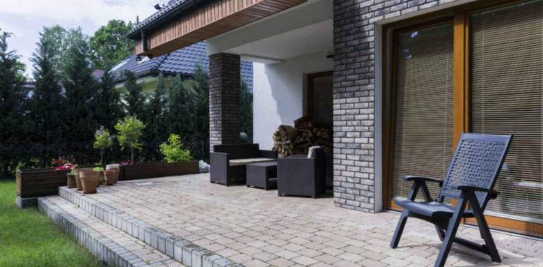 Aménager une terrasse en pierre - La Maison Des Travaux Savigny sur Orge