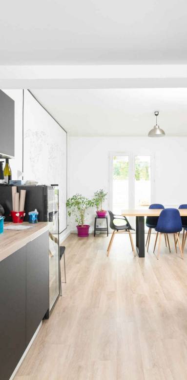 Aménagement d'une cuisine fonctionnelle La Maison Des Travaux de Saint Germain en Laye