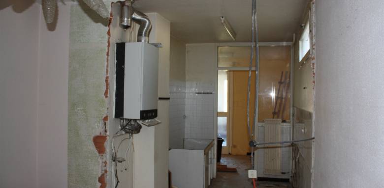 Vieille cuisine où tout est à refaire!