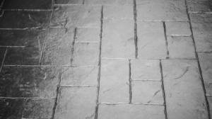 Osez tous les styles avec le béton imprimé ! Le Tronquay 14490