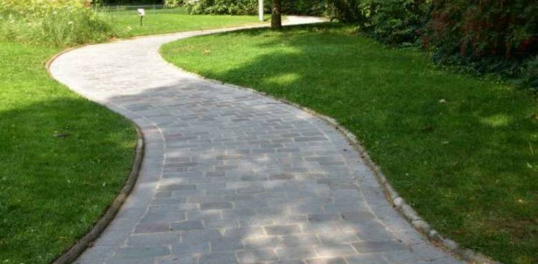 Allée en pavés