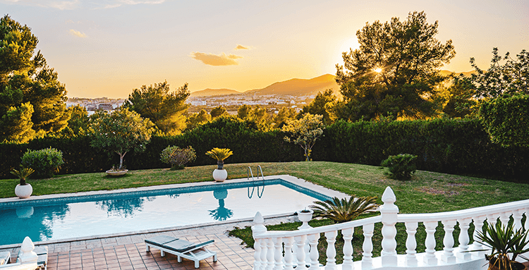 bien choisir l'emplacement de votre future piscine