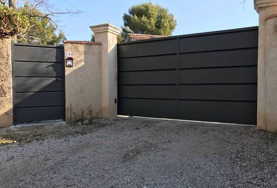 Choisir son portail coulissant en acier - Le Raincy 93