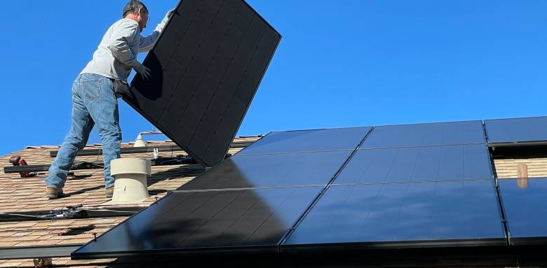 Installation de panneaux solaires