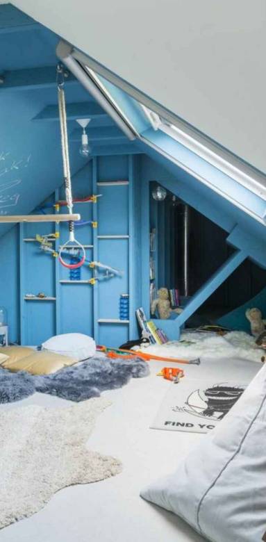 Aménagement d'une salle de jeux sous combles