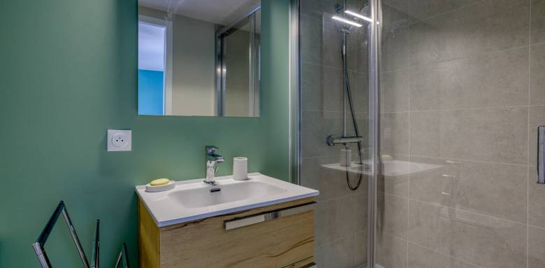 De la couleur, même dans la salle de bain