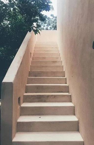 Du chukum à l'extérieur pour un escalier