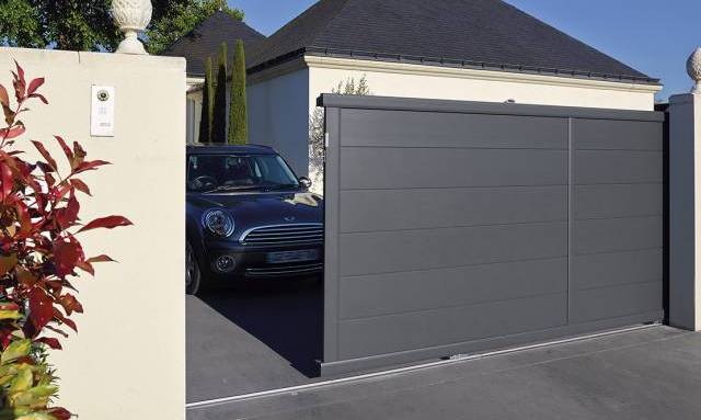 Portail coulissant électrique à Saint-Pierre-du-Perray