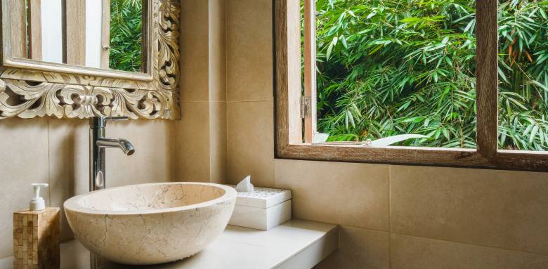 La ventilation naturelle est idéale dans la salle de bain.