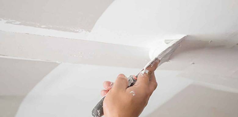 Rénovation du plafond avec un neduit