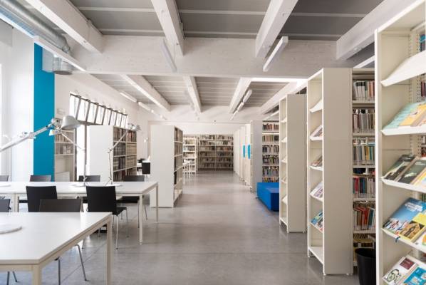 Bibliothèque pour étudiants