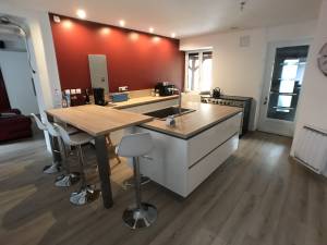 Cuisine contemproraine blanc laqué