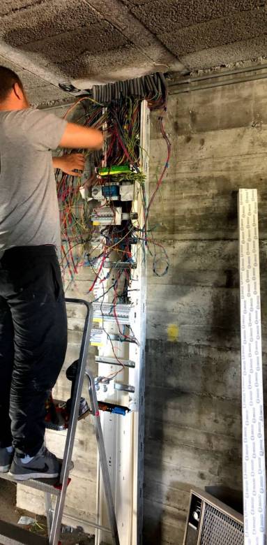 Installation électrique en cours 