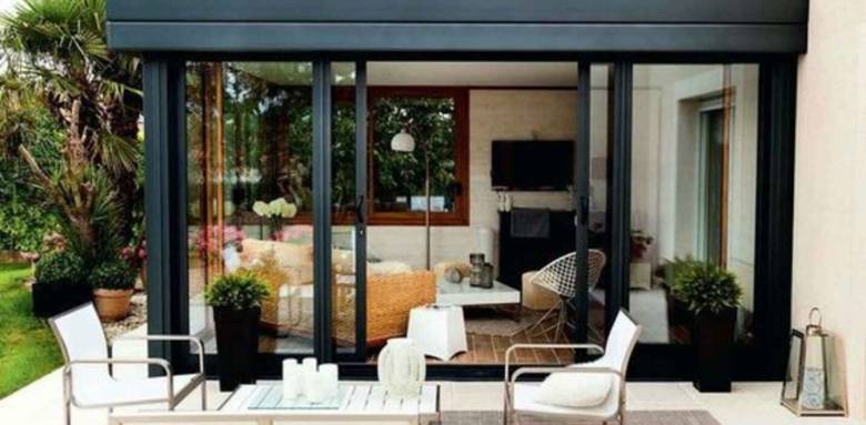 Véranda alu à toit plat