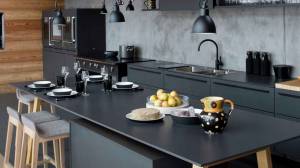 Plan de travail en mélaminé noir