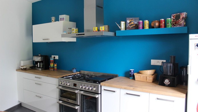 Installation d'une grande cuisine moderne à Tours - La Maison Des Travaux