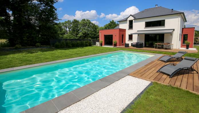 construire une piscine dans son jardin