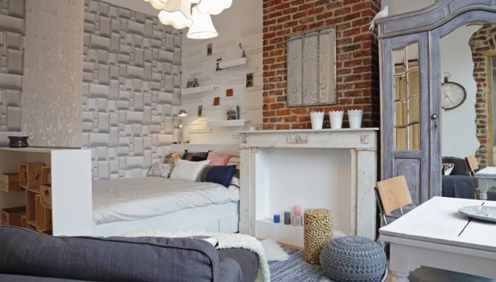 Repeindre les murs et/ou poser du papier peint