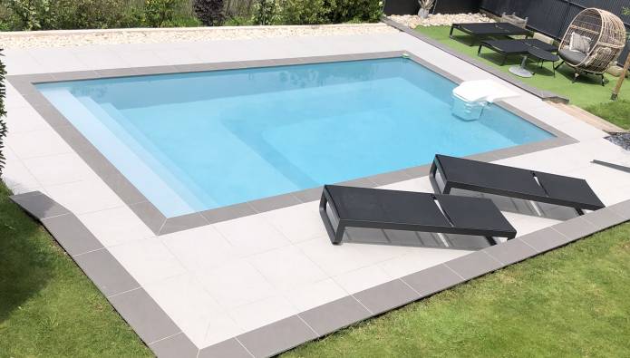 Contour De Piscine Dans Le Grésivaudan La Maison Des Travaux