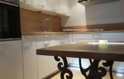 Hauteur d'un plan de travail d’une cuisine dans le Golfe du Morbihan La Maison des Travaux Vannes Sarzeau Pénestin