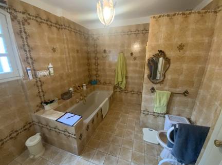salle-bain-avant-travaux-la-chapelle-sur-erdre