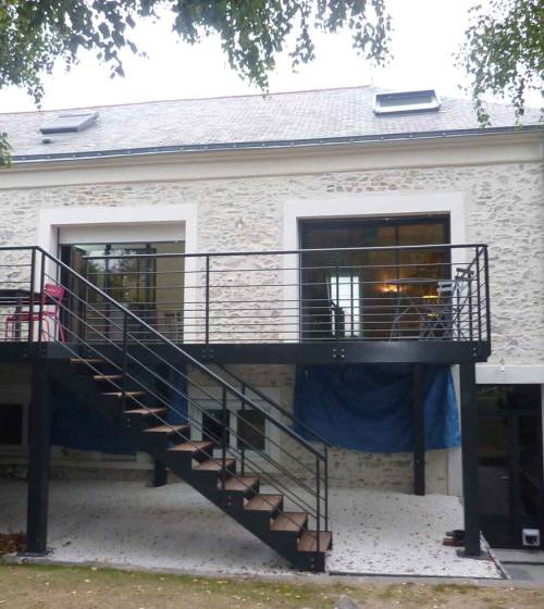 Terrasse aménagée sur pilotis - Gestel (56530)