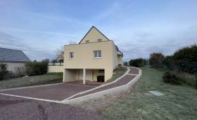 Maison après travaux avec aménagements des allées de jardin (Andrieu 14250)