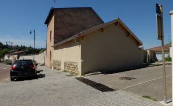 Réalisation d'un garage double avec portail coulissant, attenant à une maison existante, commune de l'ouest de Lyon