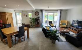 Salon et séjour rénovés après travaux - Brie-Comte-Robert 77170