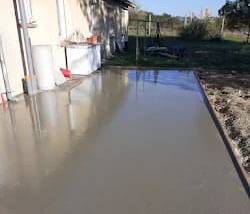 Nouvelle terrasse avec dalle béton coulée - Caussade 82300