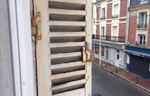 Volets avant travaux à Honfleur
