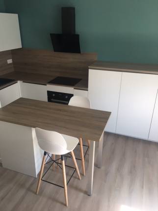 Nouvelle cuisine équipée avec sa table ilot - Nantes 44