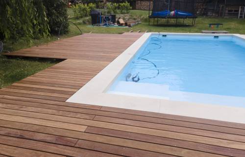 mise en place nouveau liner bassin de piscine et margelles travertin à Quincy-Voisins (77860)