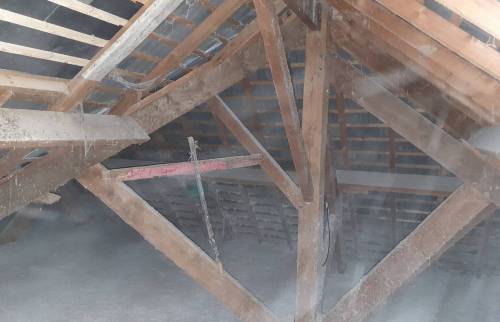 Charpente en bois de l’immeuble 