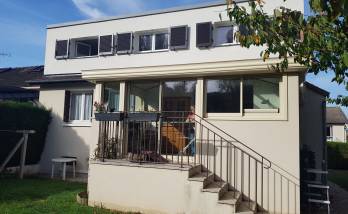 Surélévation de maison avec ouvertures en façade