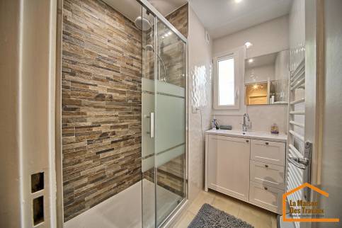 Salle de bain après rénovation (Brunoy 91800)