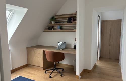 Bureau et couloir après rénovation suite parentale