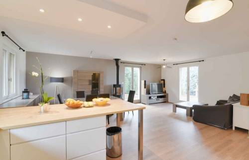 Rénovation complète d'une maison Ouest Lyonnais - vue d'ensemble sur le séjour