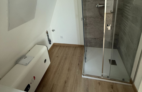 Salle de douche rénovée 