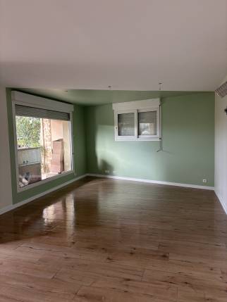 Travaux de décoration intérieure avec peinture décorative murale dans une maison - Montélier 26120